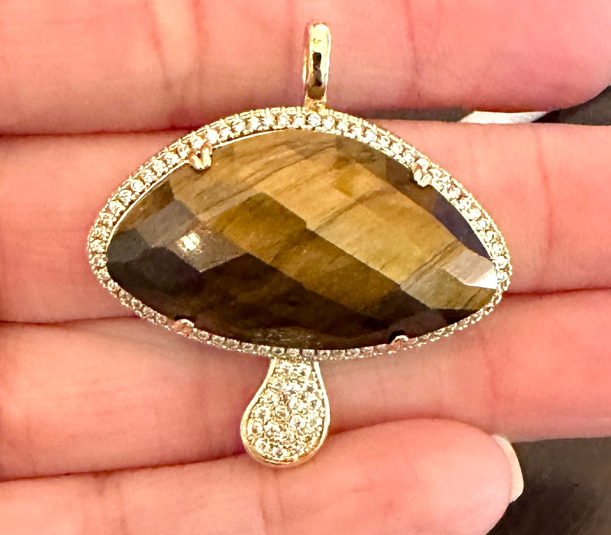 Hongo Pendant
