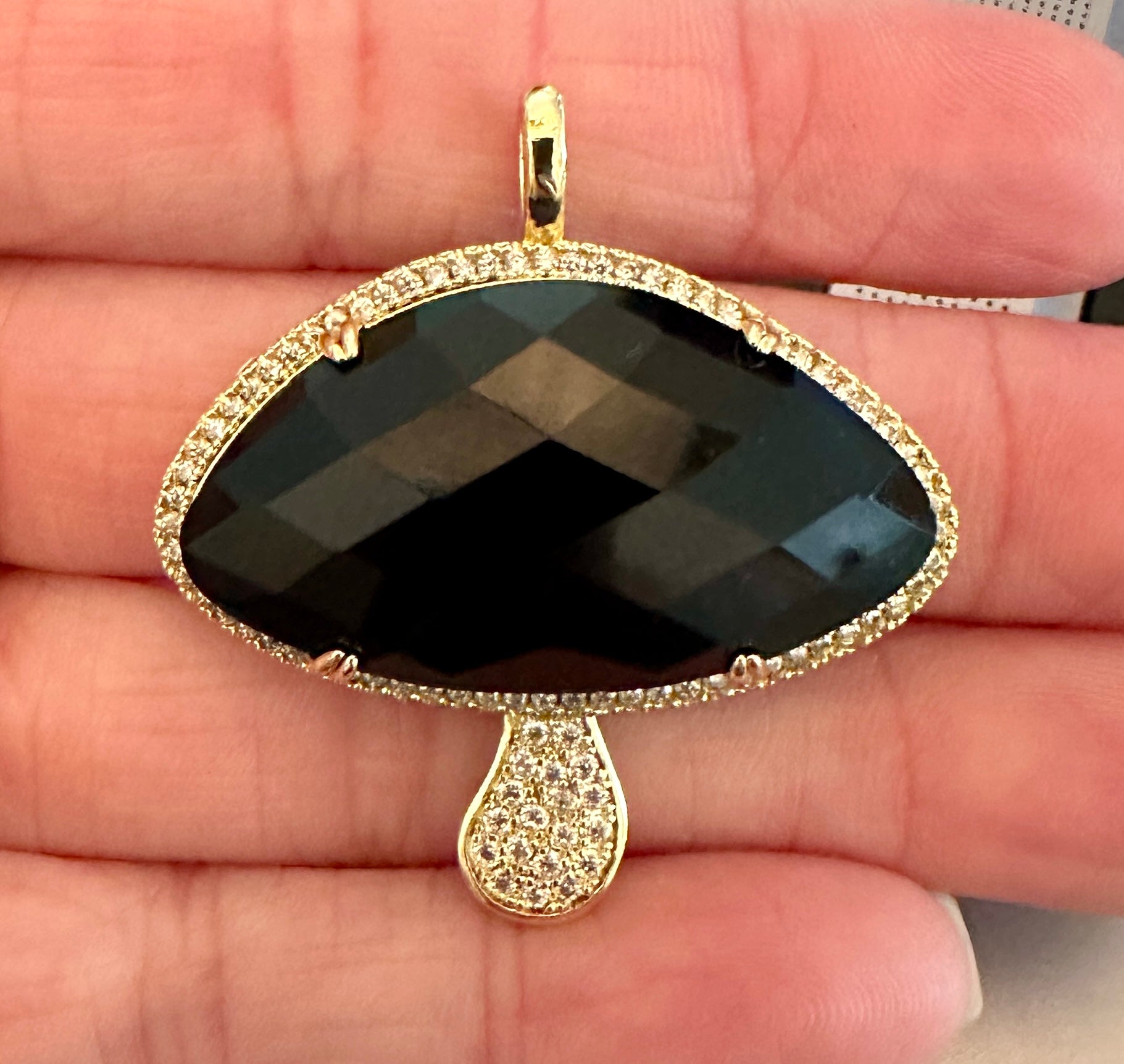 Hongo Pendant